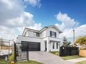 MINT NEW 4BR Maison| Immaculate, Stylish& Spacious - Image 3