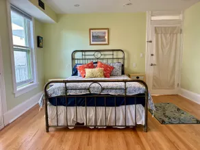 Private Suite-Historic Frederick - Image 2