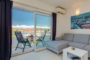 Elegant Krk Hideaway Apartment With Terrace - Image 2