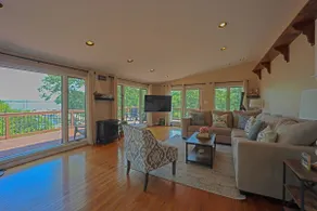 Private, Lakefront Oasis- Lavinia by the Lake - Image 5
