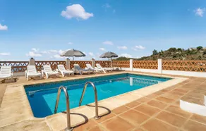 Stunning home in Torrox - Image 2