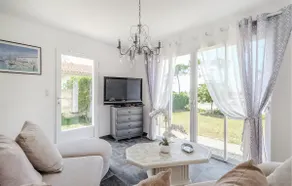 Beach front home in Marennes-Hiers-Brouage - Image 2