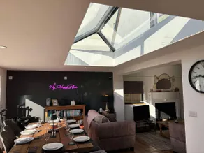 The Mills house - Modern 5 bed with sea views. - Image 2