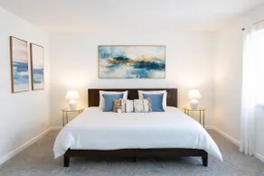 King Bed | Hottub | Gym | WD | Workspace | Balcony - Image 2