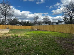 Private Floor; 2 Bedrooms, Living/Dining/Kitchen - Image 4