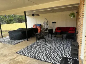 Private Floor; 2 Bedrooms, Living/Dining/Kitchen - Image 3
