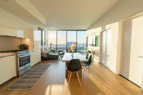 Luxury High Rise Unit DTLA Free Parking - Image 3