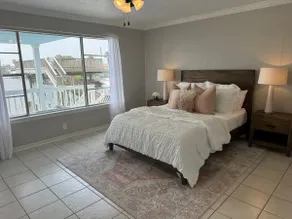 Galveston house on the water - Image 2