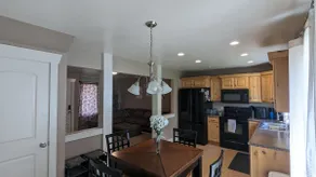 Central Mountain Retreat - Sleeps 7! - Image 4