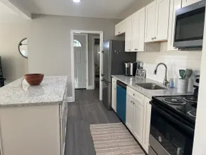 Coastal Flair 3 BR 2 BA House- ADA Friendly - Image 3