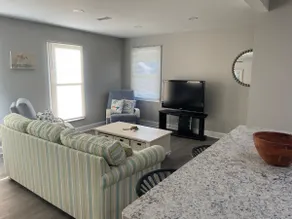 Coastal Flair 3 BR 2 BA House- ADA Friendly - Image 2