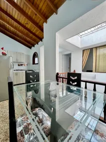 Home in front of the park - Image 5