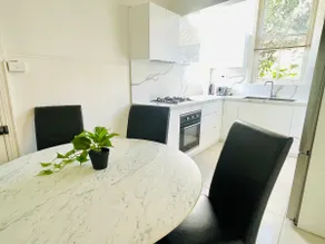Family friendly Chatswood house - Image 5