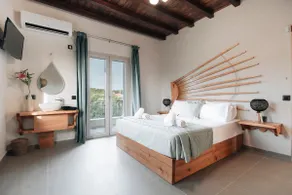 Villa Di Leon - Uniquely Designed Villa with Pool in a Picturesque Village near Famous Porto Limnionas, Offering Exceptional Hospitality By Villa Mana Gers - Image 2