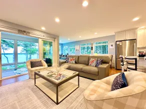 Stunning Beachfront Chalet w/ Gameroom & Fireplace - Image 3