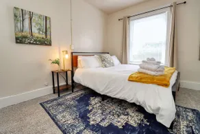 Cozy Home | *Near Downtown | 5 beds! - Image 5