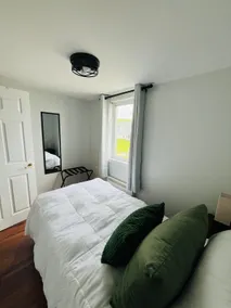Whole house 6 min to Ferry AC+RV parking+Laundry - Image 2