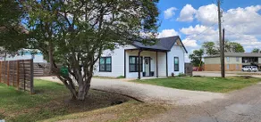 To the Farmhouse - Image 3