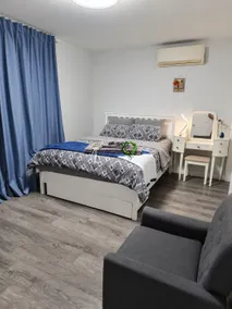 Central San Gabriel - Sleeps 4, Pet Friendly Unit - Image 2
