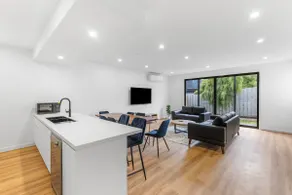 "Elegant Home in Highton near City City" - Image 3