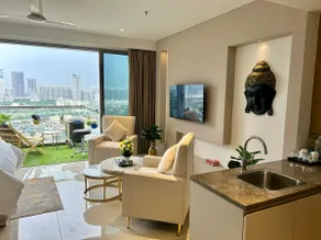 Highrise Heaven 16th Floor with Garden Patio 3 - Image 5