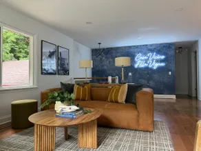 2 King Suites • Hot Tub • Game Room • Pet-Friendly - Image 2