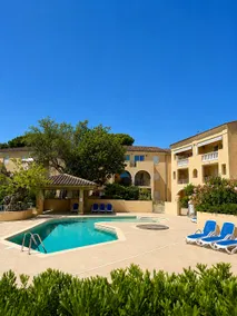 Saint-Tropez entrance - pool, tennis, parking - Image 3