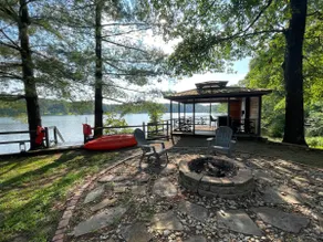 Lakefront Cabin with Hot Tub! - Image 3