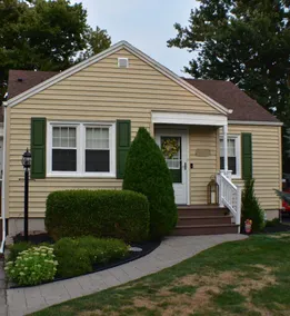Home in the Heart of the Village - Image 2