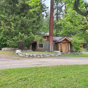 The Bear Den - Image 5