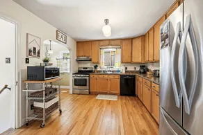 Charming Historic Cottage • Cozy Family Getaway! - Image 4