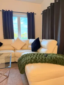 Spacious 3BR Family Home. 20 Mins to Niagara Falls - Image 3