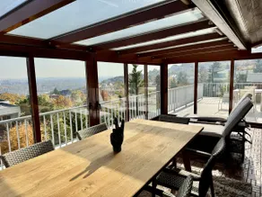 Luxury Penthouse on Rosehill with free garage - Image 2