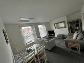 1 bedroom town centre flat sleeps 4 - Image 2