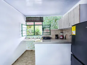 Superior Tulip House - Image 3