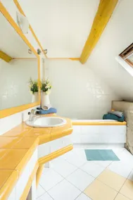 Large house for 13 people - 4 bedrooms - 9 beds - 3 bathrooms - 25 minutes from Asterix - Image 4