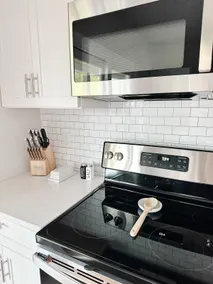 Brand New Luxury Lakeside Condo - Image 5