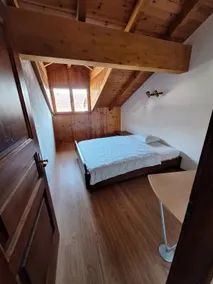 Spacious and comfortable duplex for up to 9 guests - Image 4