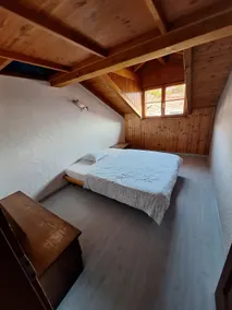 Spacious and comfortable duplex for up to 9 guests - Image 2