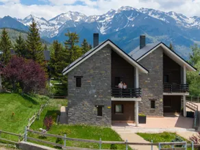 Chalet Único en Formigal | Pool, Views & Game Room - Image 3