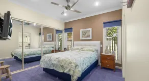 Blue Waters Guesthouse - comfortable bed and home - Image 4