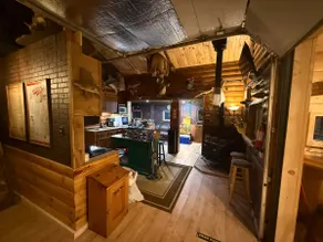 Red Arrow Rustic Retreat - Image 5