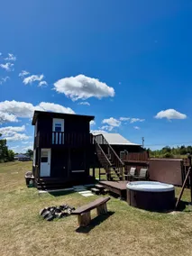 Tiny Getaway Cabin - Image 3