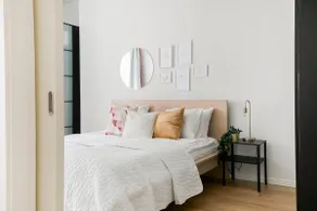 King Size Bed 1BR with the Most Central Location - Image 3