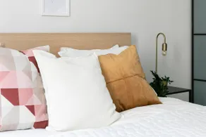 King Size Bed 1BR with the Most Central Location - Image 4