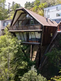 Architectural Marvel in Hollywood Hills with Views - Image 2
