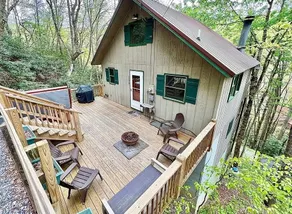 Plentiful Porches - Hot Tub - King Bed - Views - Image 2