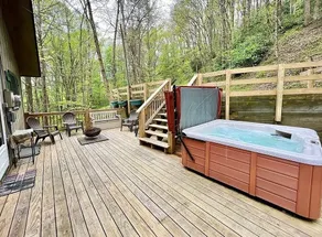 Plentiful Porches - Hot Tub - King Bed - Views - Image 4