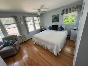 The ”Vibe” Beach House - Image 5