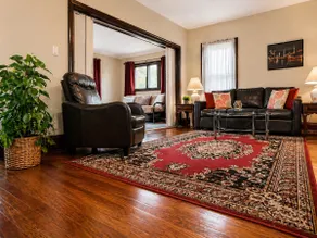 Spacious Frontier Park Apartment - Image 4